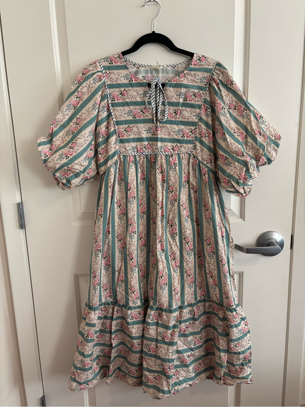 Entro Floral Stripe Puff Sleeve Midi Dress in Teal and Cream